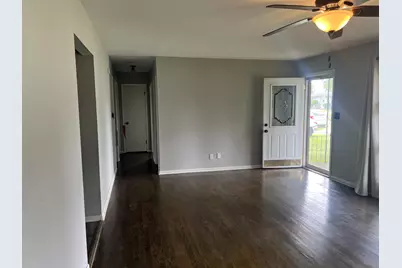 830 W 39th Avenue, Hobart, IN 46342 - Photo 6