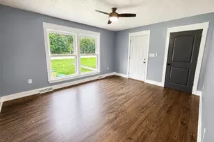 132-136 S Elgin St, Griffith, IN 46319 - Photo 10