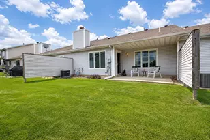 9935 Hunters Run, Saint John, IN 46373 - Photo 18