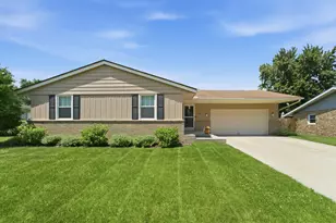 211 Cherokee Dr, Lowell, IN 46356 - Photo 1