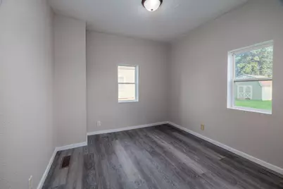 207 E Allen Street, Kentland, IN 47951 - Photo 24