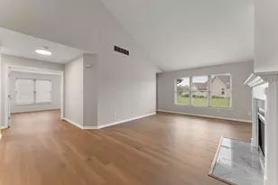 10011 Wildwood Ln, Highland, IN 46322 - Photo 10