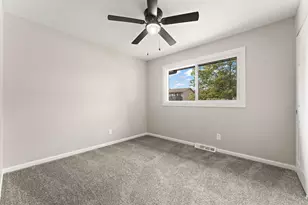 933 Hanover Ln, Dyer, IN 46311 - Photo 14