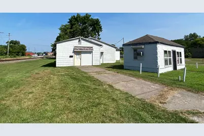 908 Washington, Valparaiso, IN 46383 - Photo 4