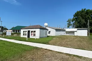 908 Washington, Valparaiso, IN 46383 - Photo 1