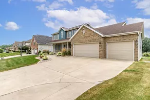 673 Davis Cir, Crown Point, IN 46307 - Photo 1