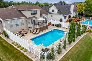 673 Davis Cir, Crown Point, IN 46307 - Photo 6