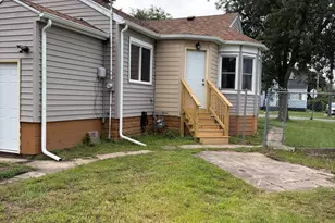 1176 Matthews St, Gary, IN 46406 - Photo 2