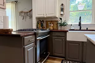 10673 Potomac Dr, Demotte, IN 46310 - Photo 8