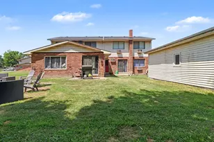 12 Maxwell St, Hebron, IN 46341 - Photo 2