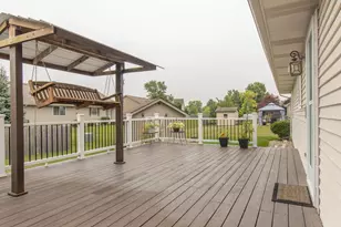 717 Sunflower Ln, Dyer, IN 46311 - Photo 4