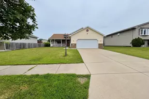 3043 Mallory St, Portage, IN 46368 - Photo 2