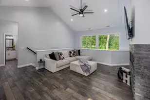 5811 W Fairway Dr, Rensselaer, IN 47978 - Photo 10