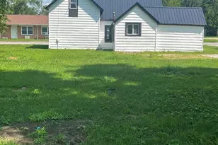 308 E John St, Knox, IN 46534 - Photo 26