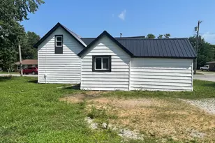 308 E John St, Knox, IN 46534 - Photo 22