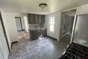 308 E John St, Knox, IN 46534 - Photo 8