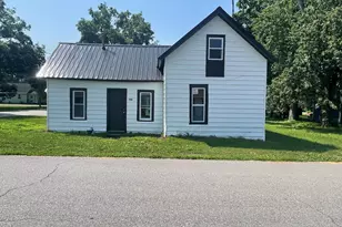 308 E John St, Knox, IN 46534 - Photo 1