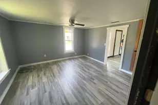 308 E John St, Knox, IN 46534 - Photo 6