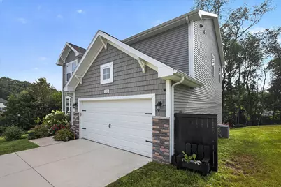 712 Gentry Lane, New Carlisle, IN 46552 - Photo 4