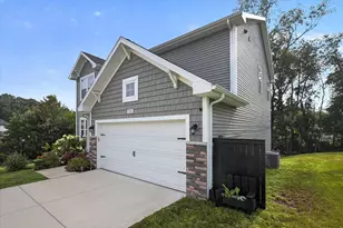 712 Gentry Ln, New Carlisle, IN 46552 - Photo 4