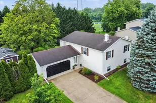 3707 Oak Grove Dr, Valparaiso, IN 46383 - Photo 2