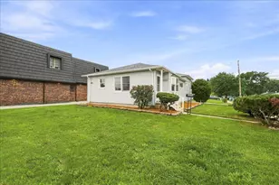 8228 Kennedy Ave, Highland, IN 46322 - Photo 24