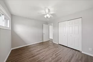 8228 Kennedy Ave, Highland, IN 46322 - Photo 6