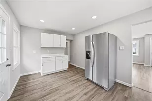 8228 Kennedy Ave, Highland, IN 46322 - Photo 10
