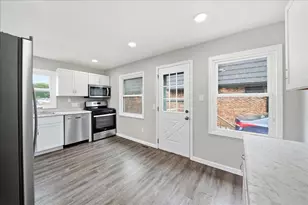 8228 Kennedy Ave, Highland, IN 46322 - Photo 8