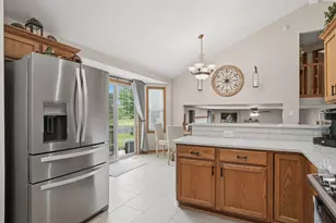 9634 Grasselli Ave, Saint John, IN 46373 - Photo 10