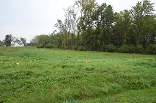 1002 Preserve Ln, Chesterton, IN 46304 - Photo 2