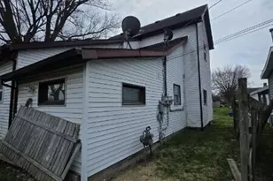 204 W 20th St, Marion, IN 46953 - Photo 6