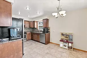 6517 Illinois Ave, Hammond, IN 46323 - Photo 6