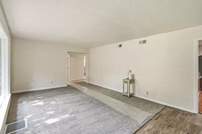 10624 Bailey Street, Saint John, IN 46373 - Photo 8