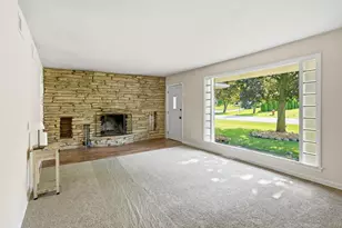 10624 Bailey St, Saint John, IN 46373 - Photo 6