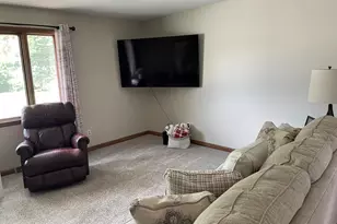 2134 W 3rd Pl, Hobart, IN 46342 - Photo 8