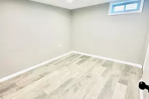 3232 E 165th St, Hammond, IN 46323 - Photo 12