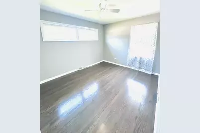3232 E 165th Street, Hammond, IN 46323 - Photo 6
