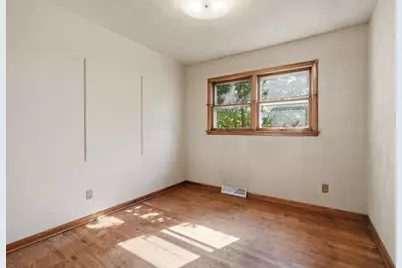5885 Newport Avenue, Portage, IN 46368 - Photo 8