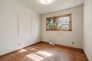5885 Newport Ave, Portage, IN 46368 - Photo 8