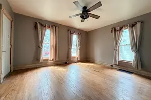 205 Clayton St, La Porte, IN 46350 - Photo 4