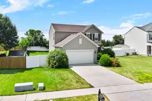 1405 E 112th Ave, Crown Point, IN 46307 - Photo 2