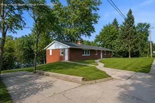 245 Pauline Dr, Valparaiso, IN 46385 - Photo 4