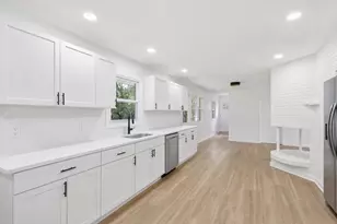 245 Pauline Dr, Valparaiso, IN 46385 - Photo 10