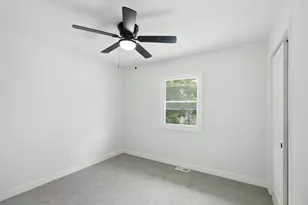 245 Pauline Dr, Valparaiso, IN 46385 - Photo 18