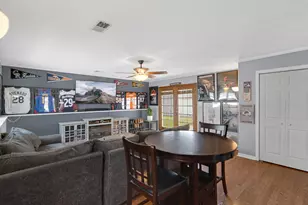 541 N Lindberg St, Griffith, IN 46319 - Photo 4