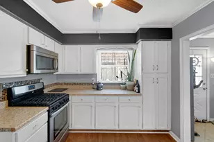 541 N Lindberg St, Griffith, IN 46319 - Photo 8
