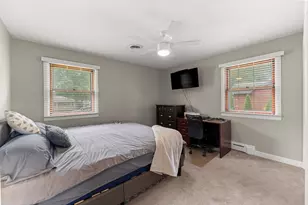8538 Montfort Dr, Saint John, IN 46373 - Photo 12