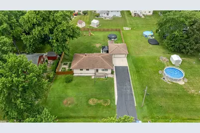 8538 Monfort Drive, Saint John, IN 46373 - Photo 2