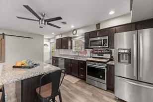 8538 Montfort Dr, Saint John, IN 46373 - Photo 8
